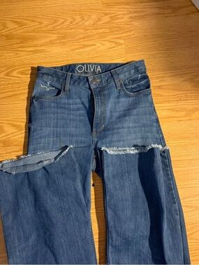 Olivia Women’s Blue Distressed Straight-Leg Jeans